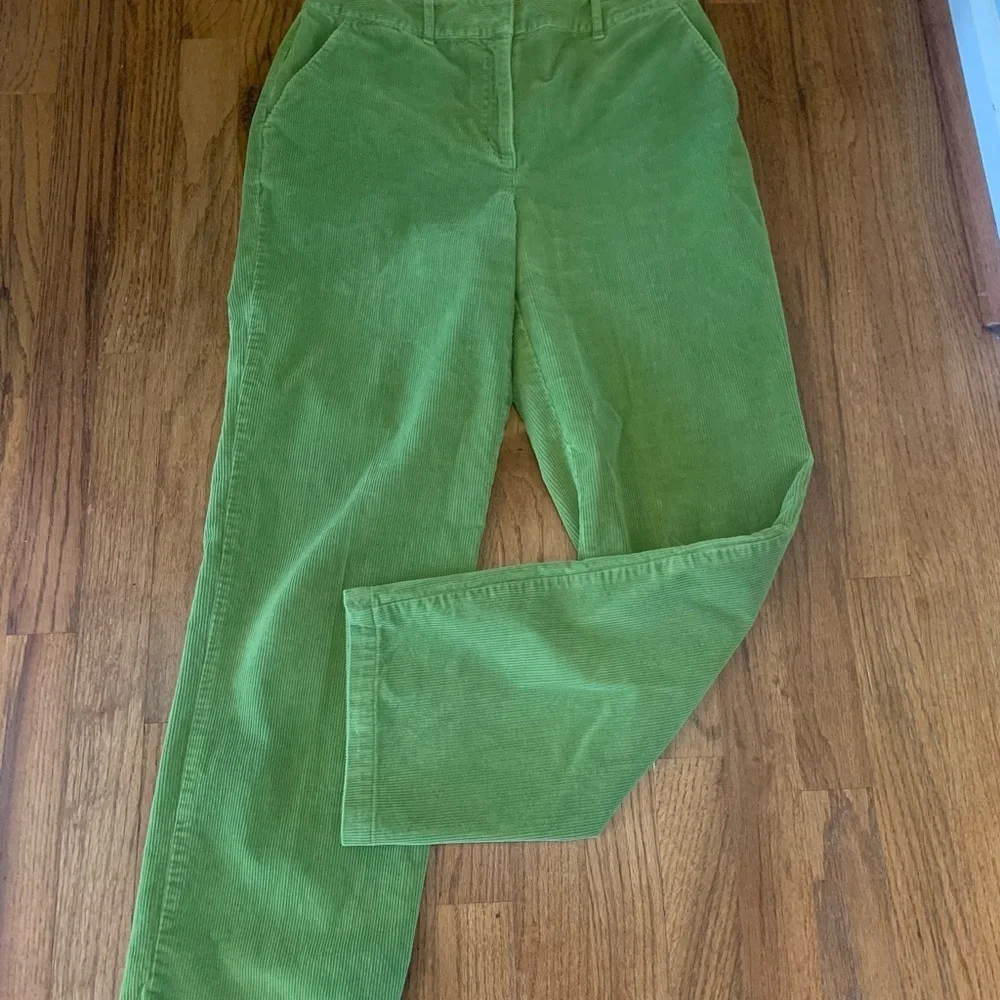 Talbots Spring Green Corduroy Pants, size 8P